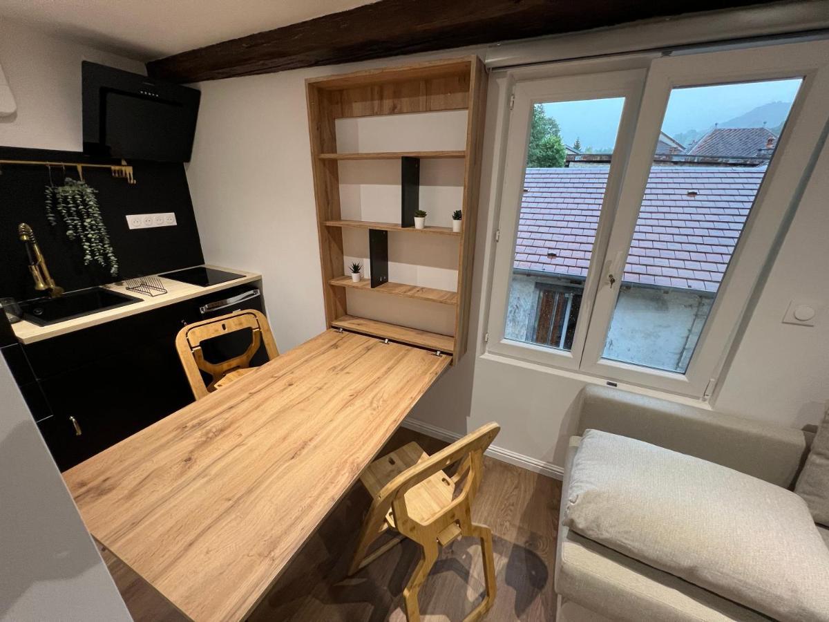 Appartement LE COQUET hyper centre climatisé à Salins-les-Bains Extérieur photo